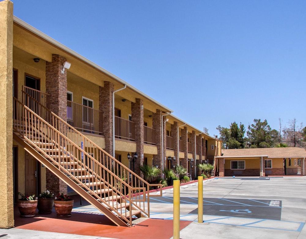 Rodeway Inn Adelanto Us 395 Eksteriør billede