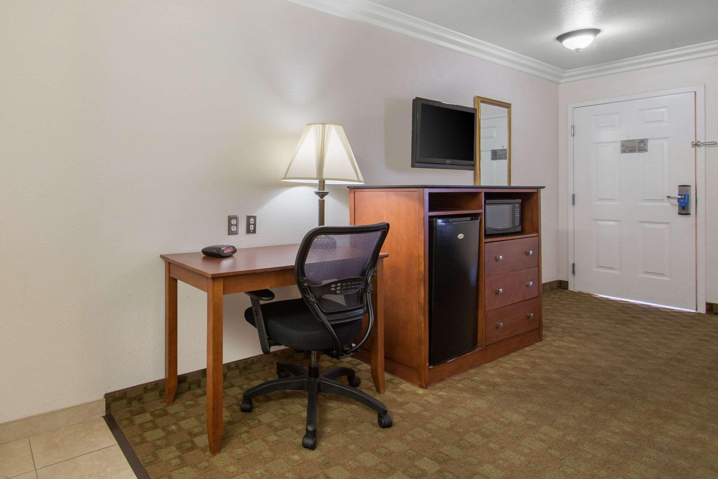Rodeway Inn Adelanto Us 395 Eksteriør billede