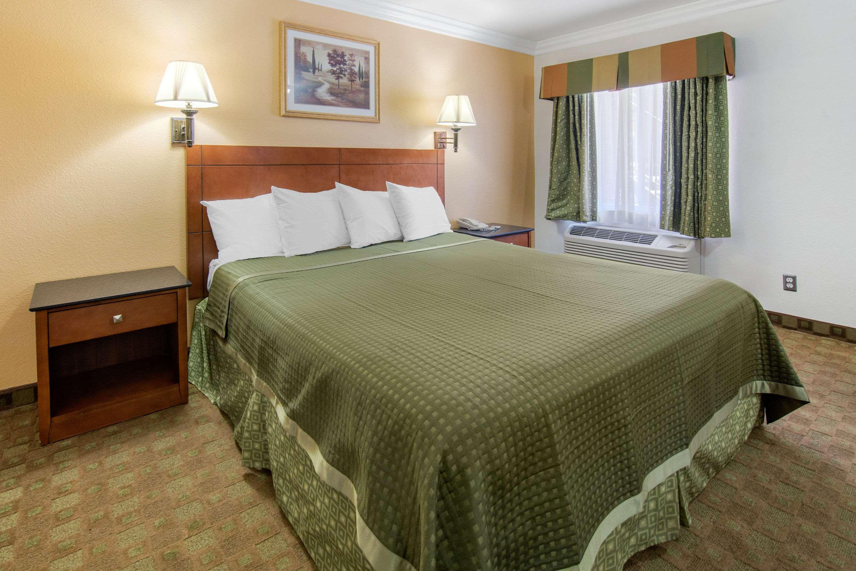 Rodeway Inn Adelanto Us 395 Eksteriør billede