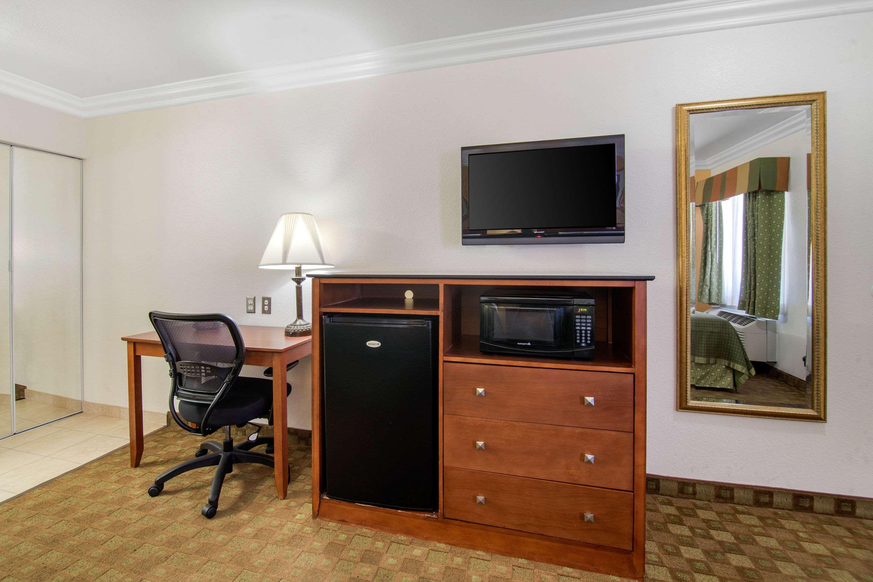 Rodeway Inn Adelanto Us 395 Eksteriør billede